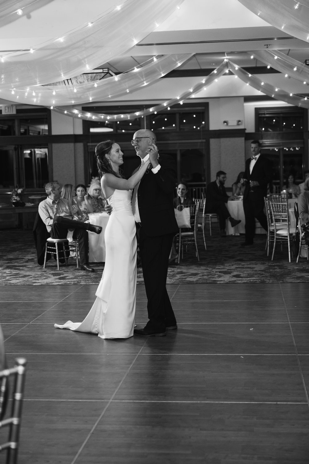 dad and daughter wedding dance snoqualmie ridge golf course wedding venue