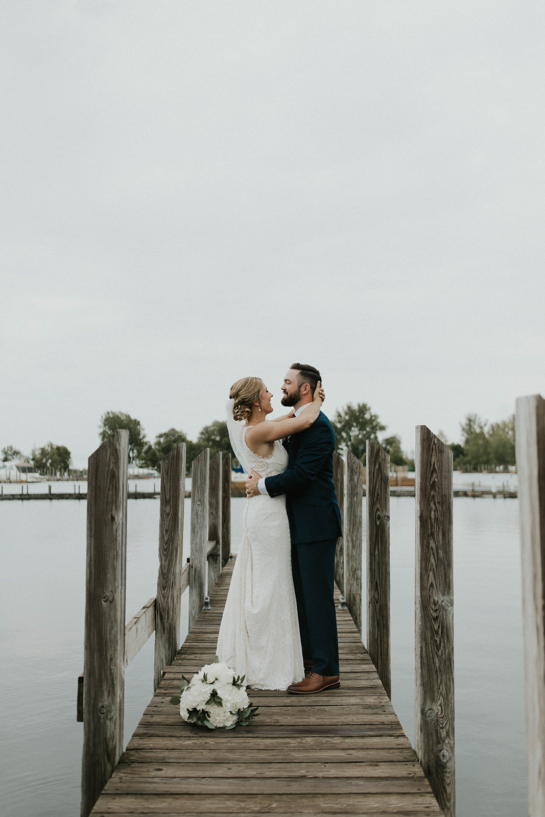 intimate-backyard-wedding-upper-peninsula-Michigan-18