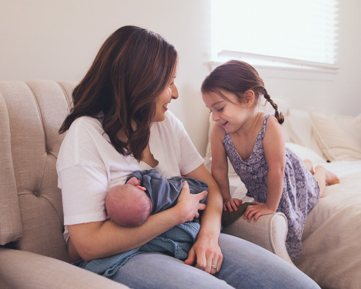 Lindsay-wilson-photography-in-home-newborn-9