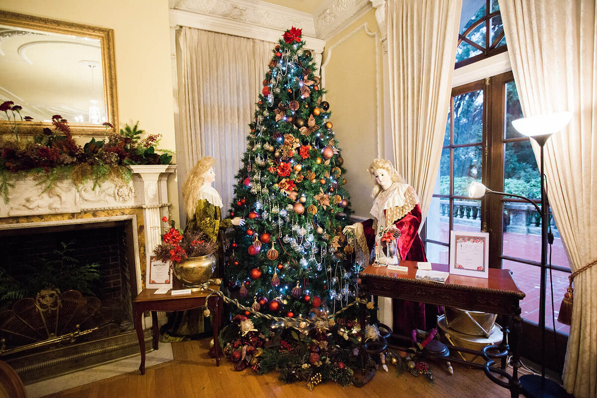 Vancouver-photographer-thisisitstudios-Christmas-at-hycroft-2019-details-037