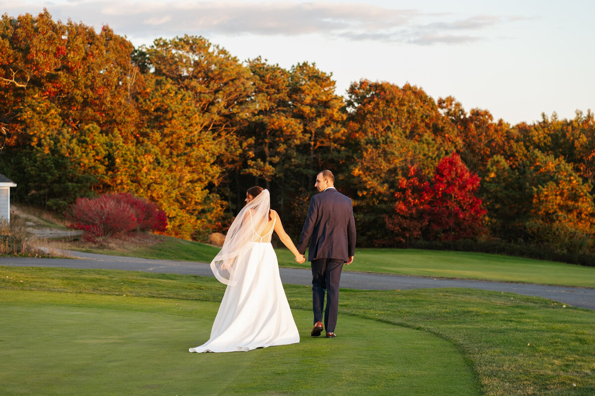Romantic sunset photos of newlyweds at Waverly Oaks