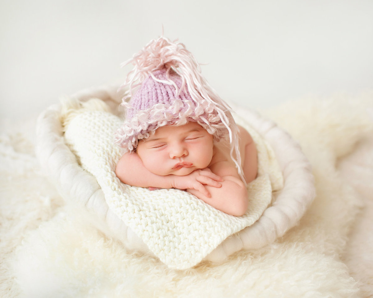 newborns in hats302
