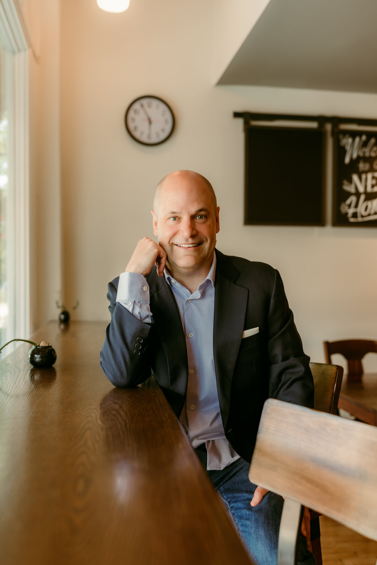 Looking for the best photographer for dating profiles? Discover expert dating profile photography services in Minneapolis to make your profile stand out.