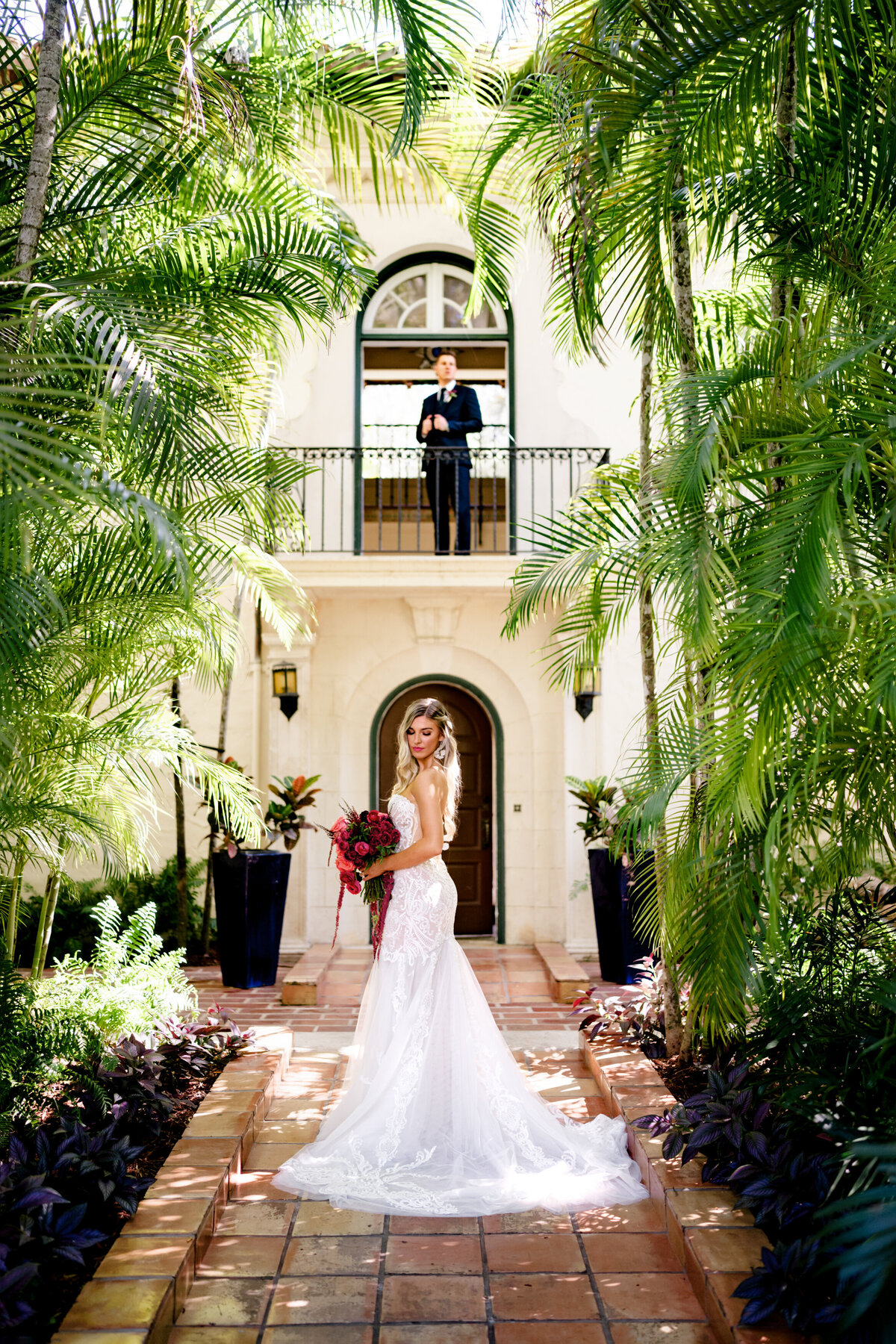 Aspen-Avenue-Florida-Wedding-Photographer-Miami-Villa-Woodbine-Dorasasu-Doll-Haus-Glam-Intrigue-Design-Unique-Colorful-Bride-Groom-Elegant-Luxury