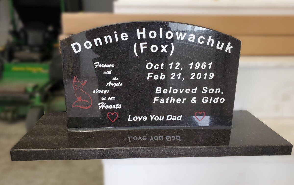 Holowachuk Fox Design Headstone Custom Picture