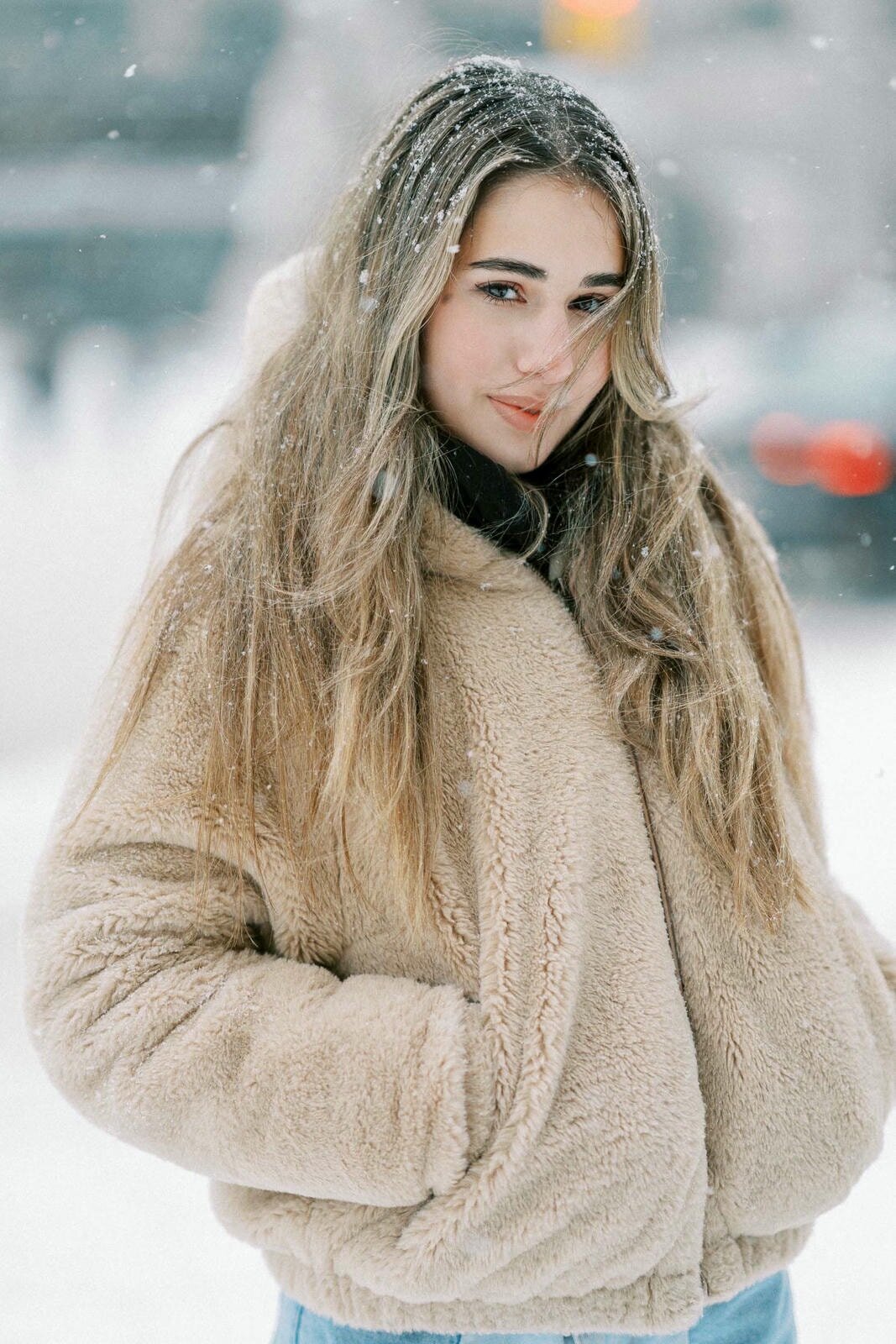 E10-Winter-snowy-engagement-photoshoot-in-Toronto-Zhan-and-Tina-2025-02-16-2500px-1012