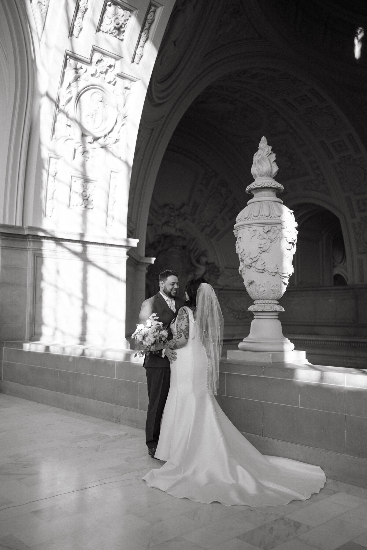 lauraandzak_elopement_sfcityhall_crissyfield-78
