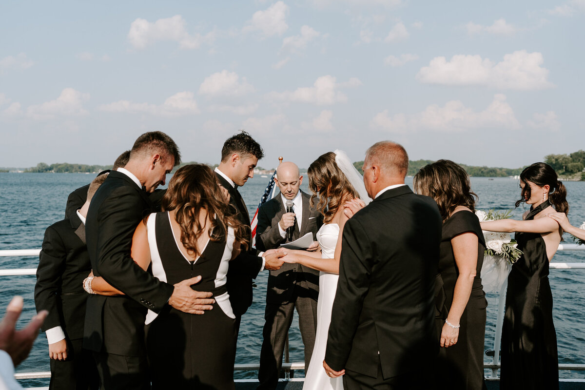 abby-parker-lake-minnetonka-wedding-64