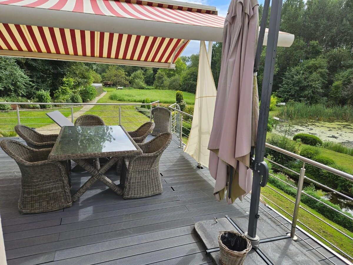 MANONKLISZ_Créatrice UGC terrasse