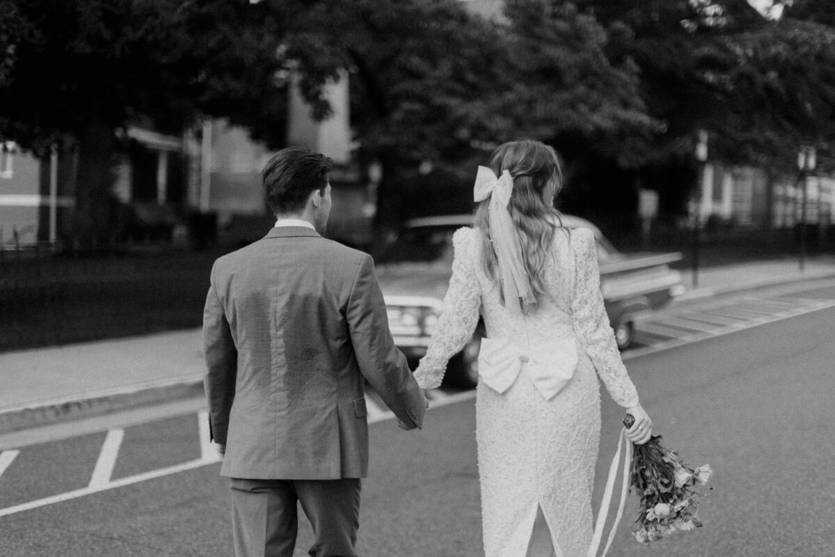 Chloe Parker Photography Heartfelt Wedding Photographer in Virginia — Wedding Photos 56