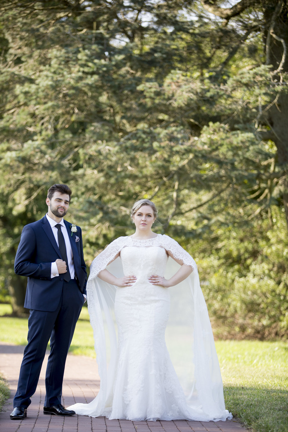 bride and groom in thompson park wedding