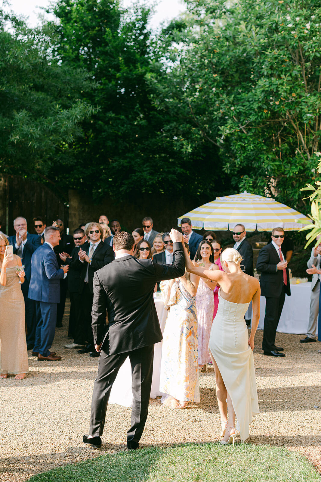Morelock_Sanders_Wedding_Cocktails_TaraHodgesPhotography004