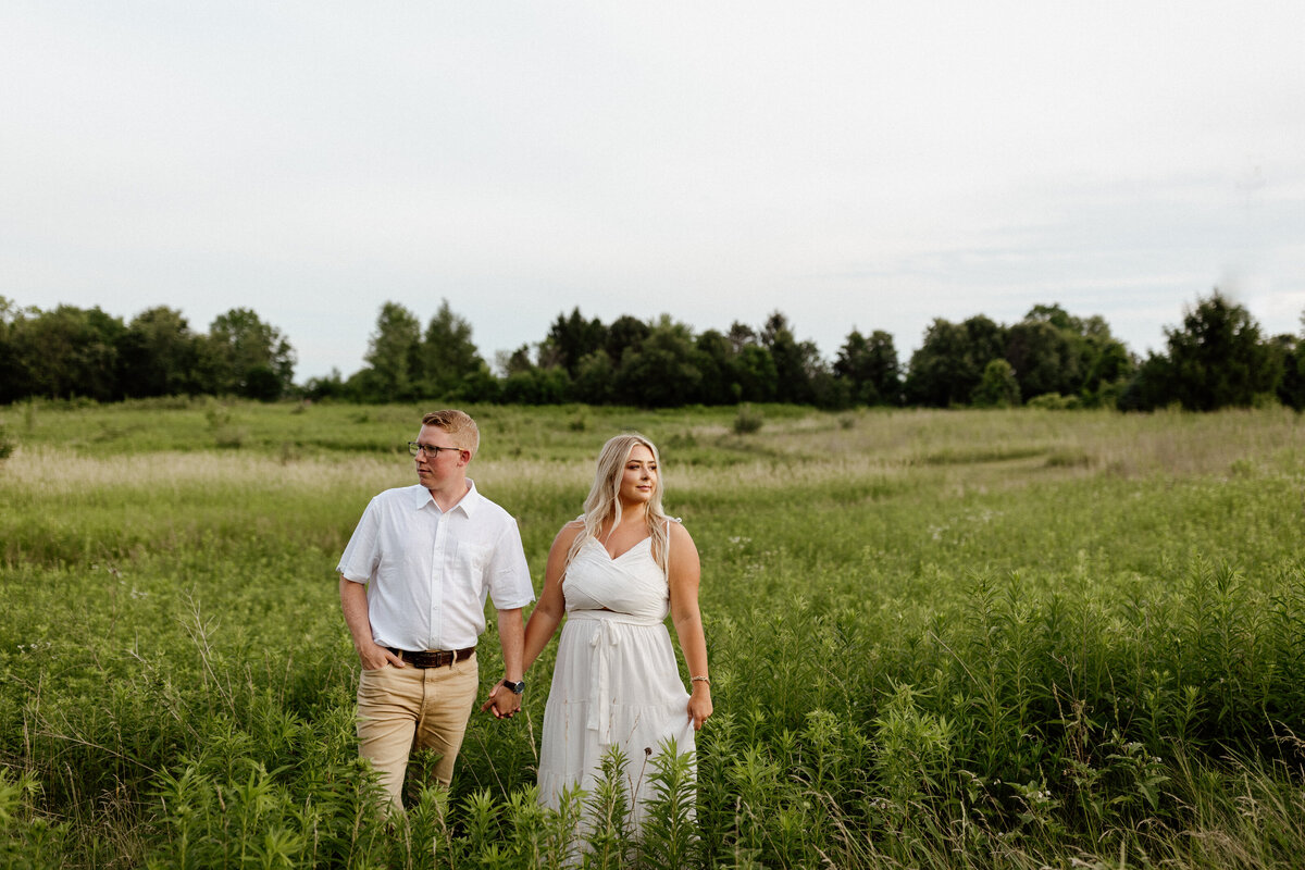 meg-thompson-photography-metea-park-engagement-session-CT-2