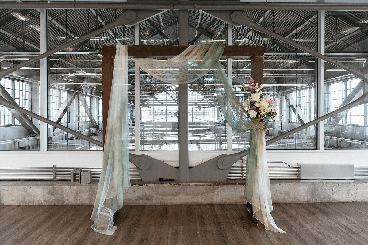 S + W Wallace Building Wedding0417160244