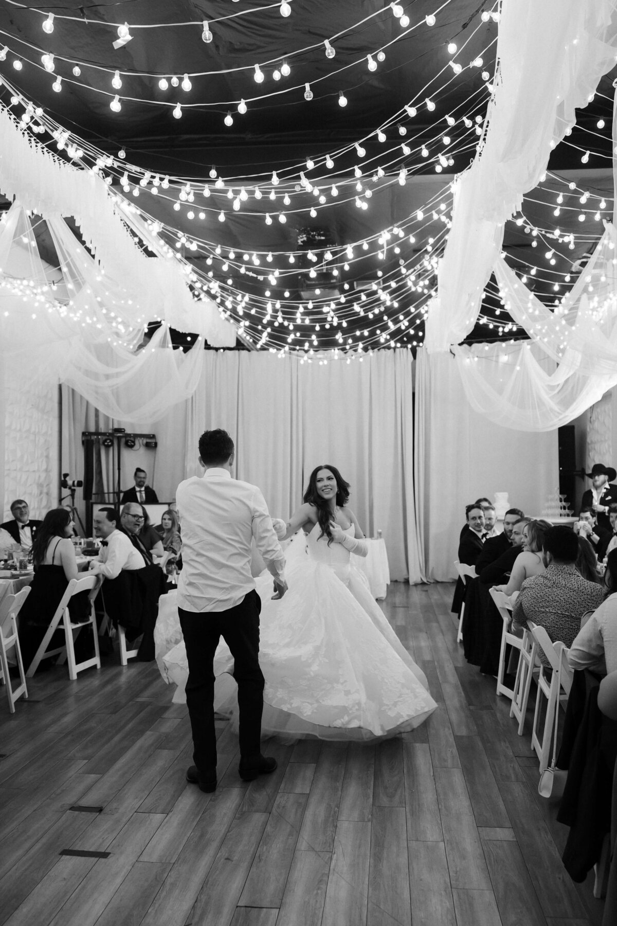 91riskyexposure_samantha-rydge_las-vegas-elopement-photography