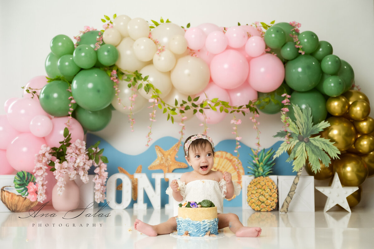 Cake-Smash-Photographer-Edmonton-Beach-theme