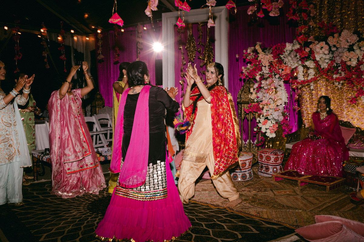 toronto-wedding-photographer-sikh-sangeet-041