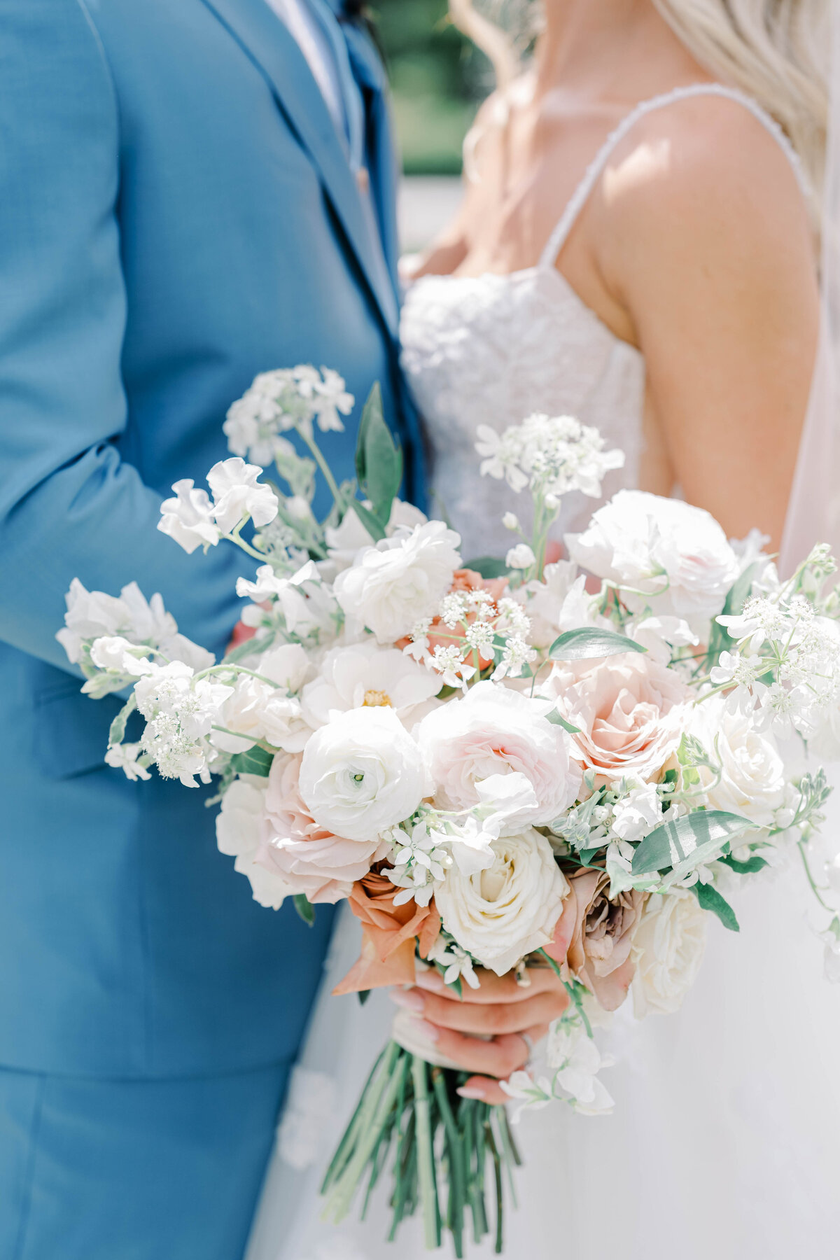 Caitlyn_and_Joe_Sneak_MTA-85