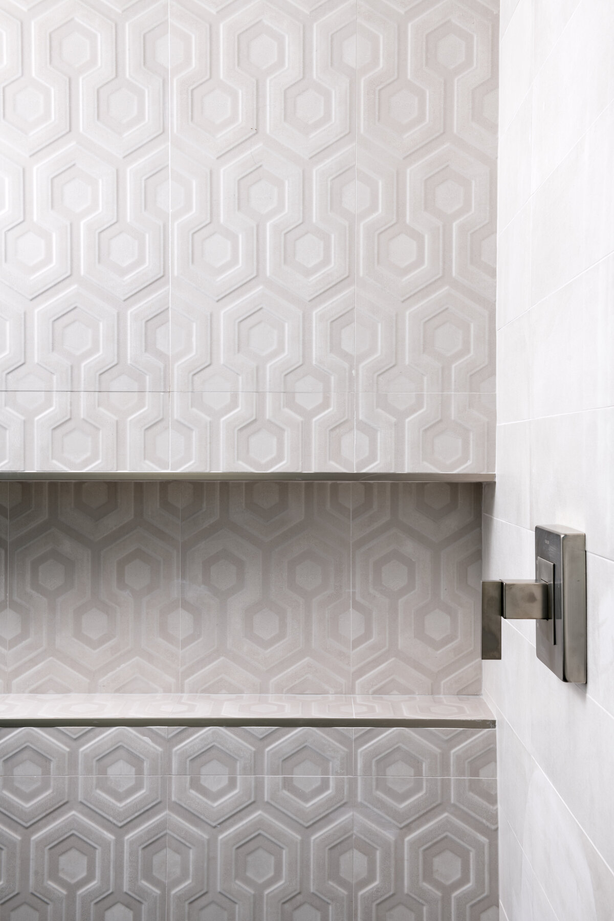 Redwing Shower Tile