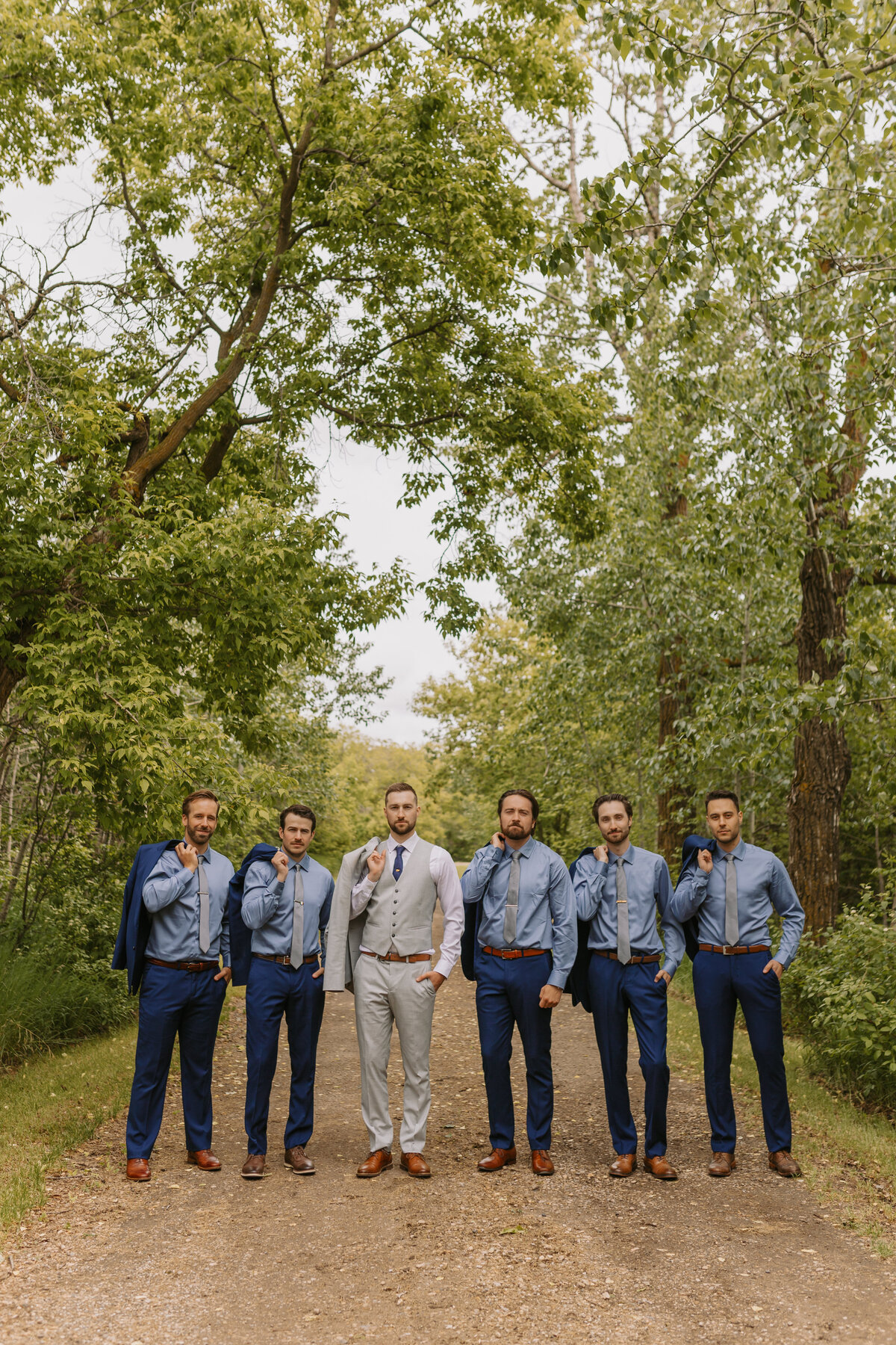 groom and groomsmen portrait 
