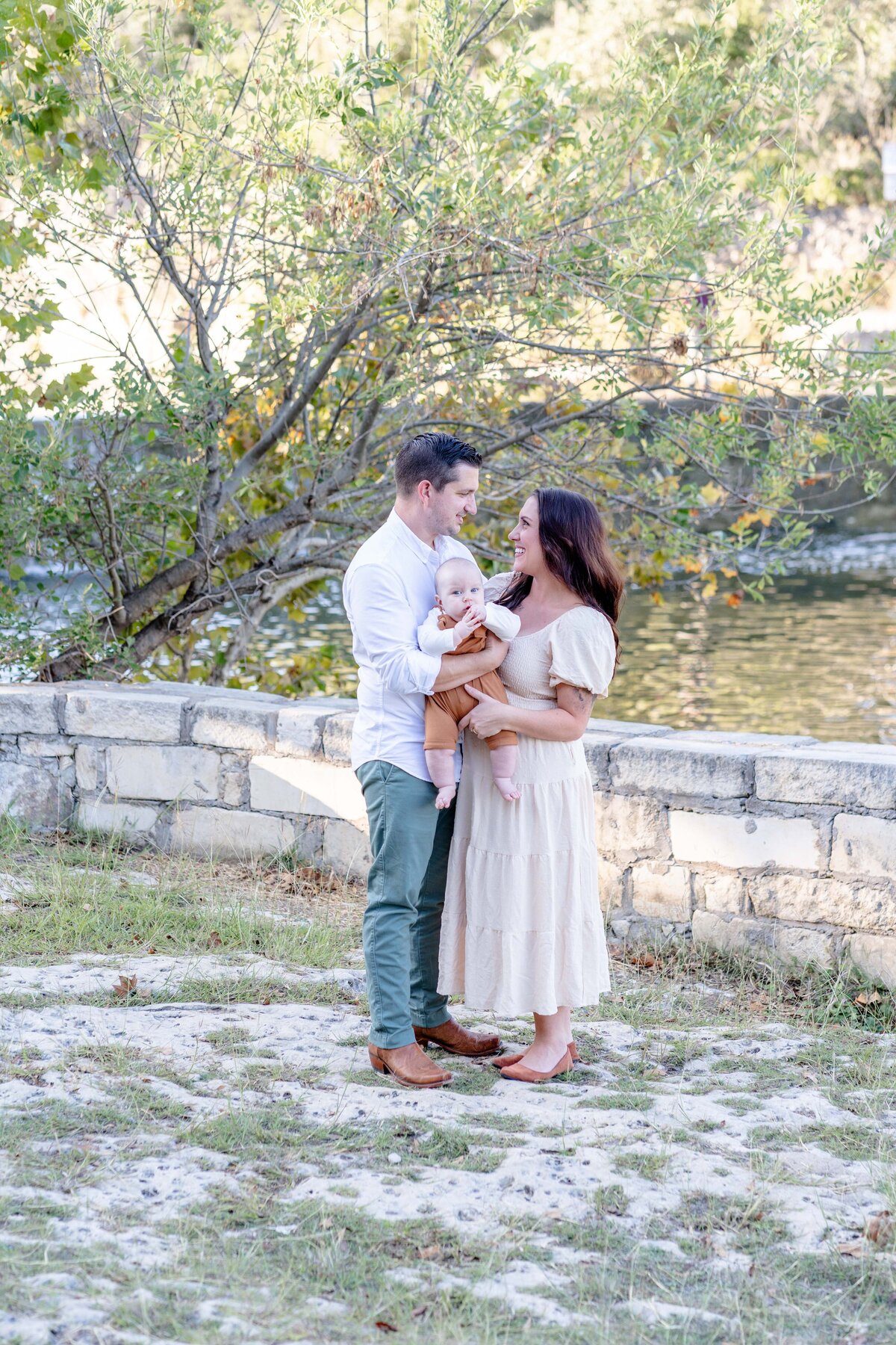 Austin-TX-Fall-Mini-Session-Magnolia-and-Grace-Photography-Co-AmberB-# (1)-7