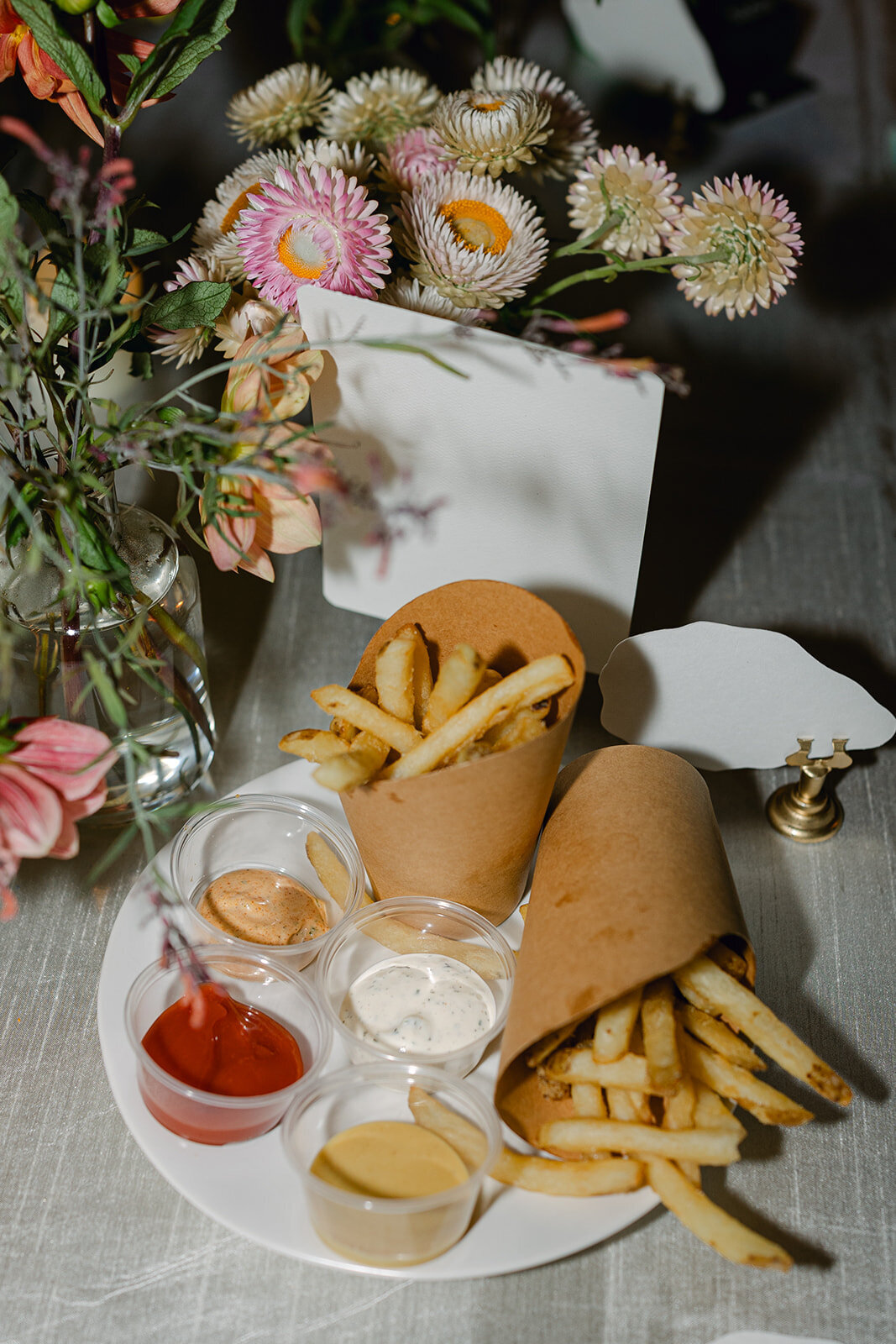 MarthasVineyardWedding_Dancing_AbbeyAsh_SamBrooks-182