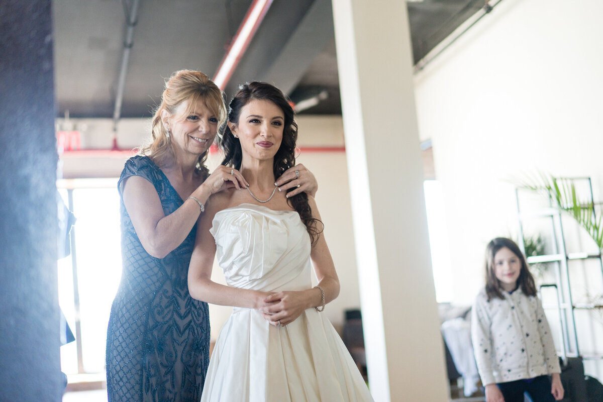 bride getting ready