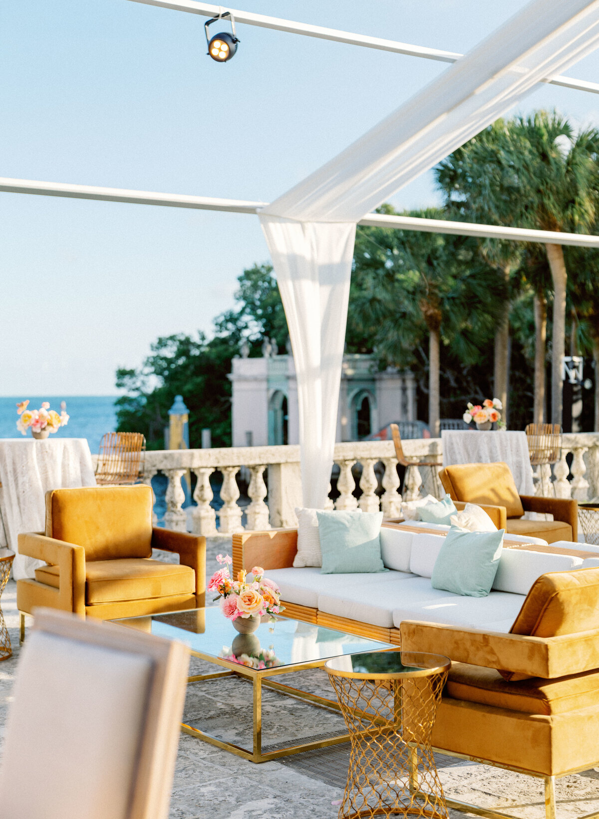 oceanfront lounge at Vizcaya terrace