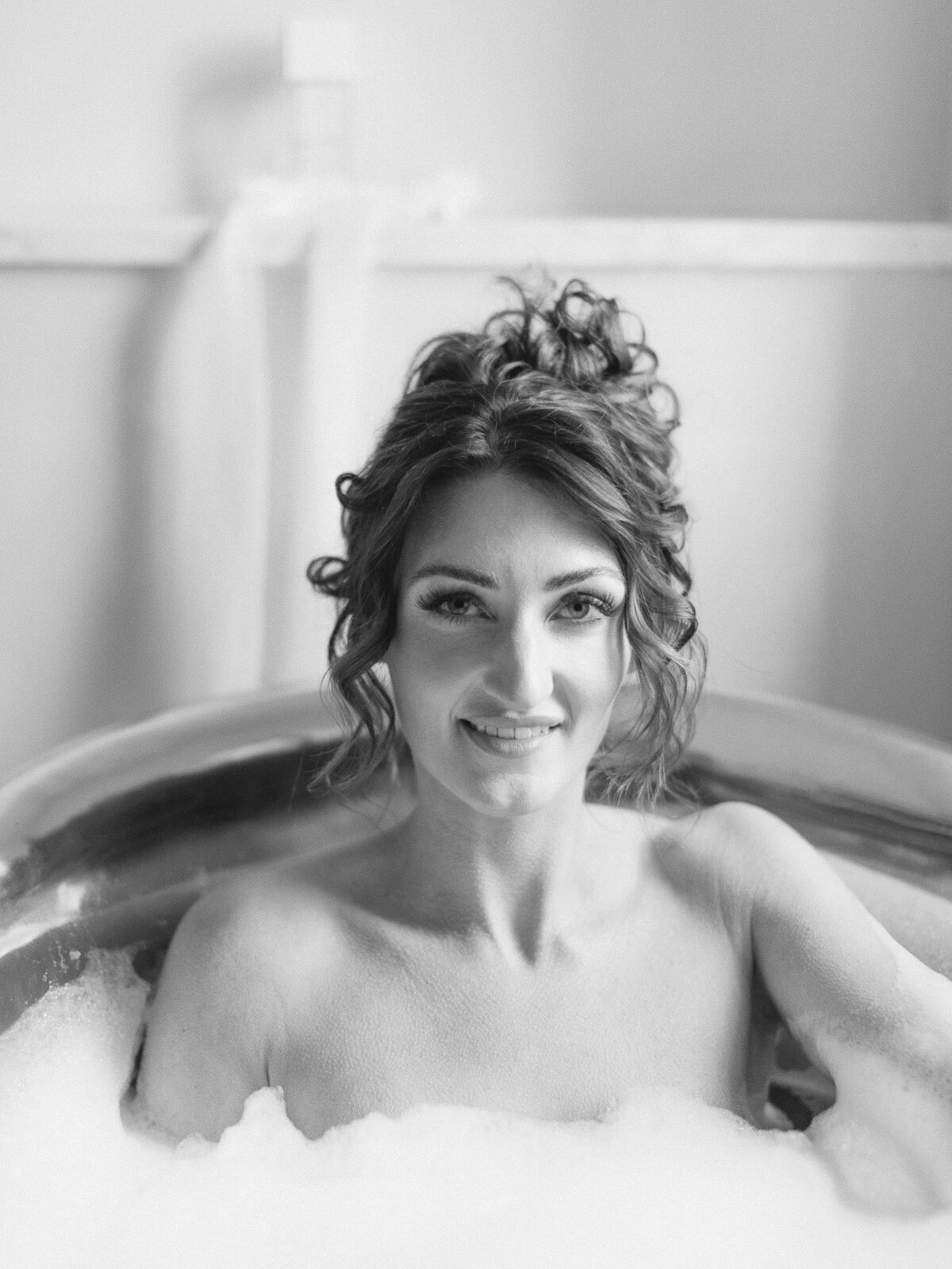 Kayla Stoate Photography Eastwell Manor Wedding Bridal Kent Sussex _92A1813-2