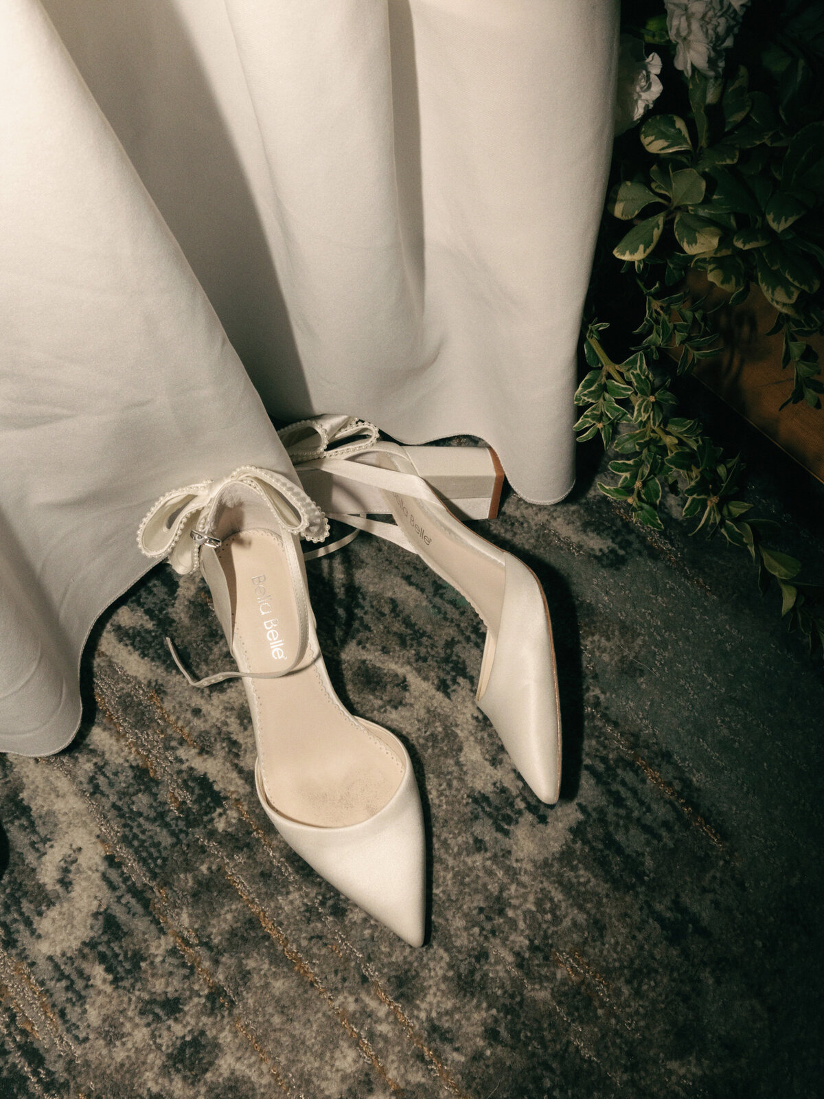 best-seattle-wedding-photographers-the-tenneys-at-washington-athletic-club-62