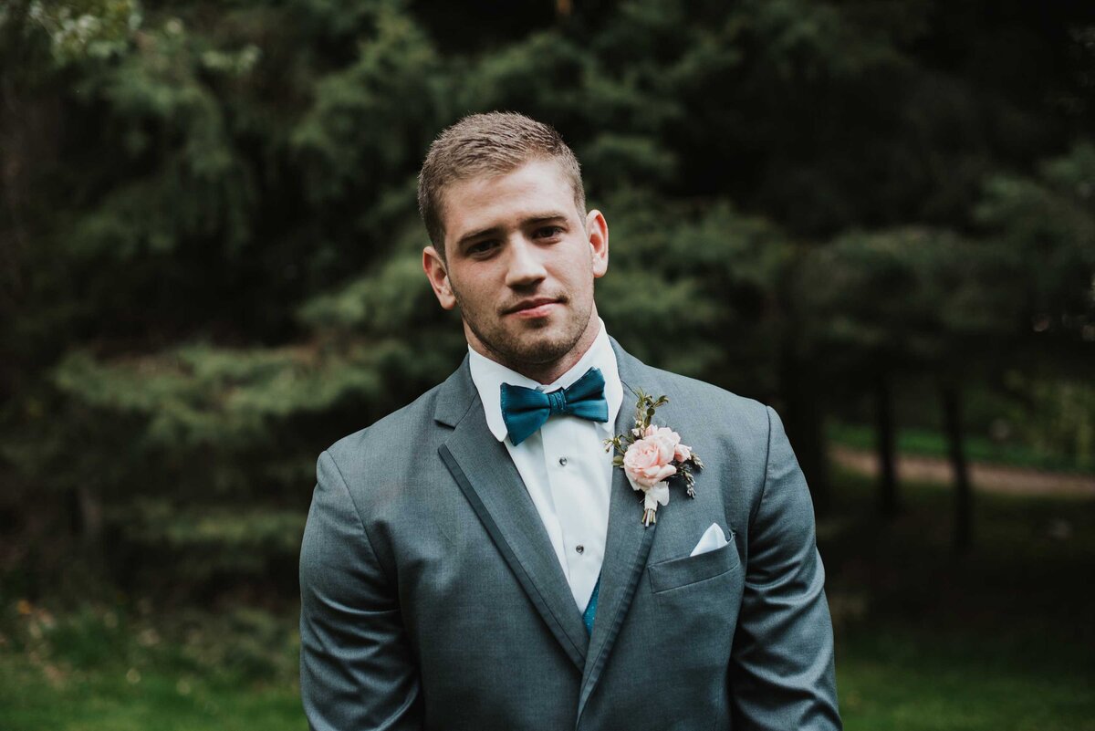 grooms-boutonniere