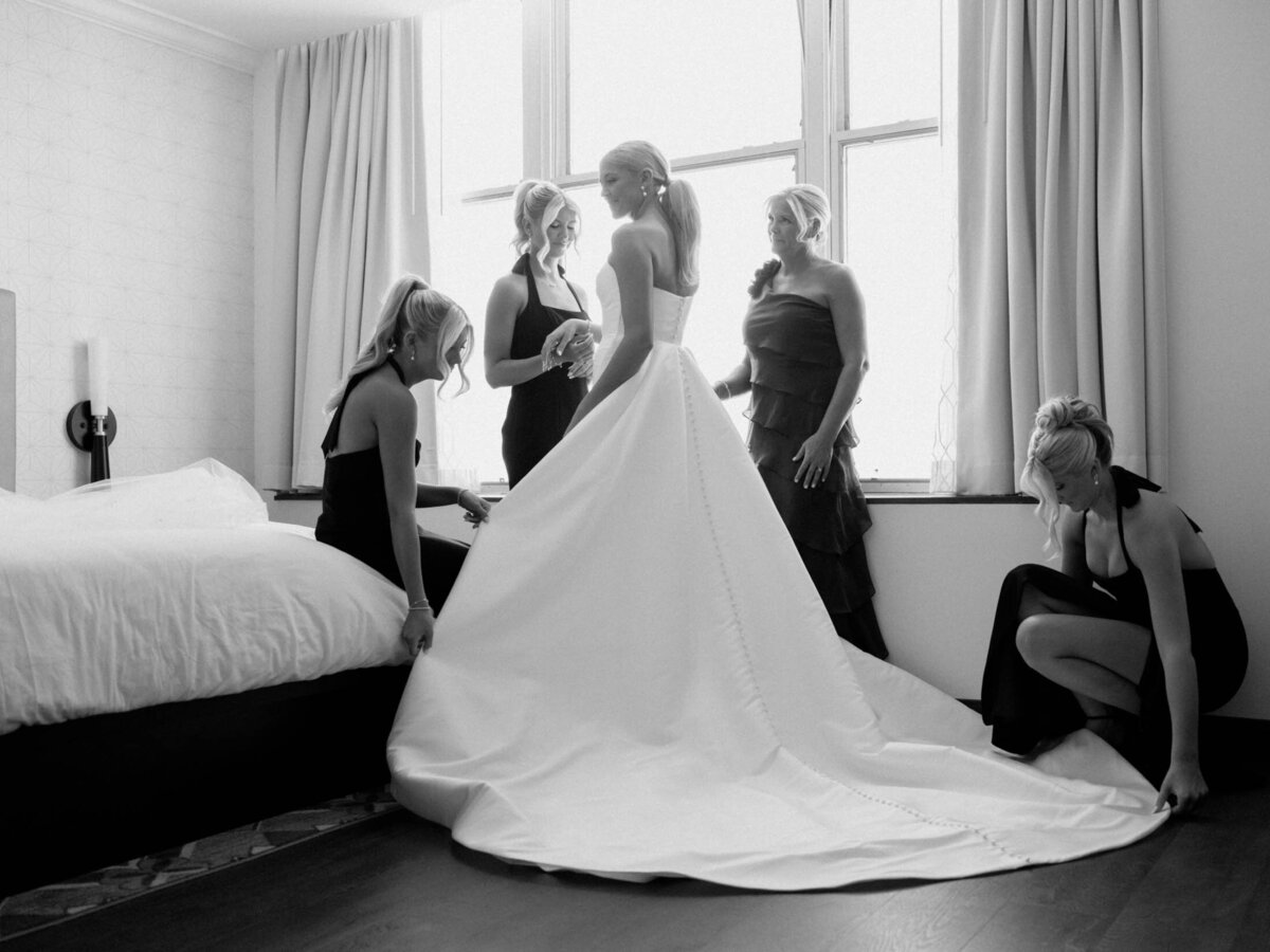 Bride getting ready for her wedding at The Hotel Indigo in Cleveland