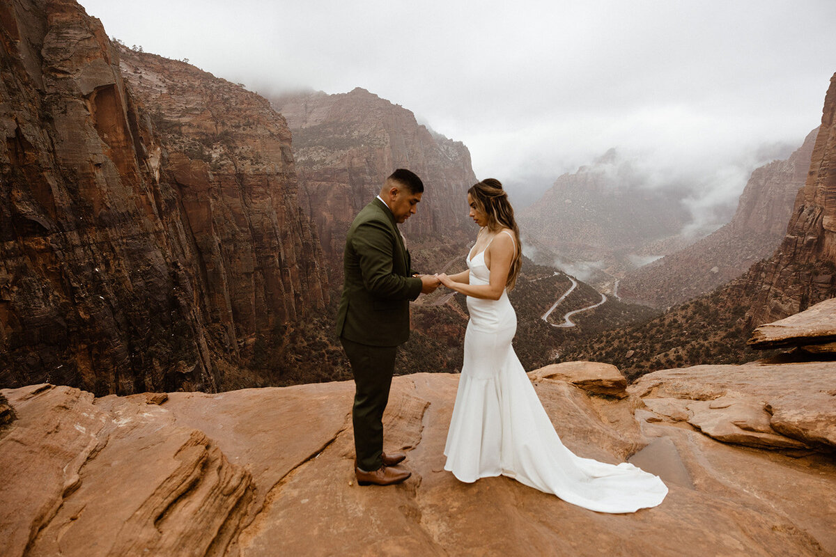 ZionSnowCanyon-dallinhassard-2012
