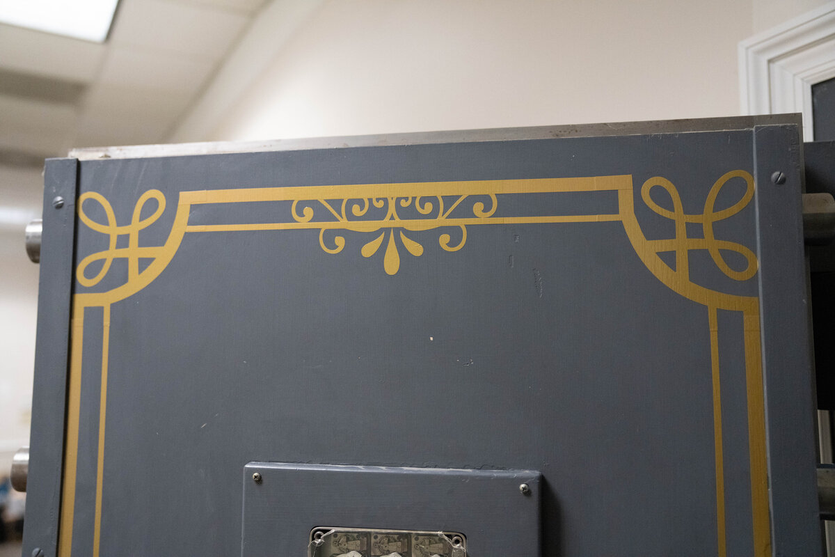 Vault-4