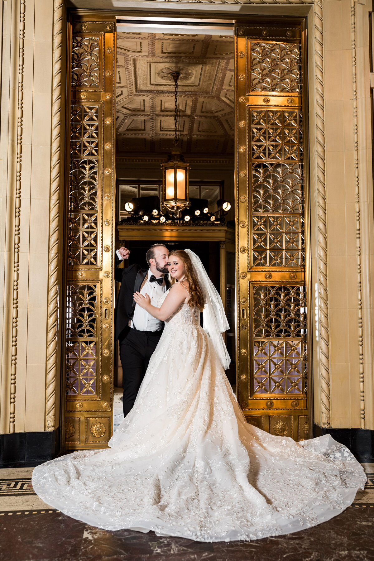 emma-cleary-new-york-nyc-wedding-photographer-videographer-venue-gotham-hall-7