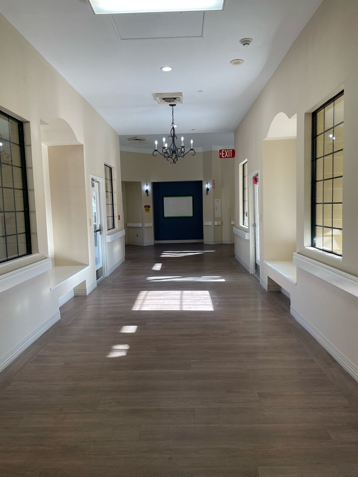 paint-stoneoaknursting-hallway