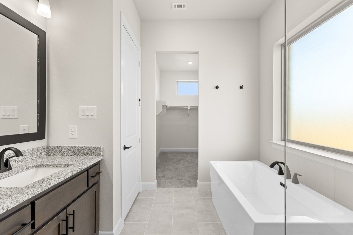 16941 Leatherflower- Primary bathroom-2