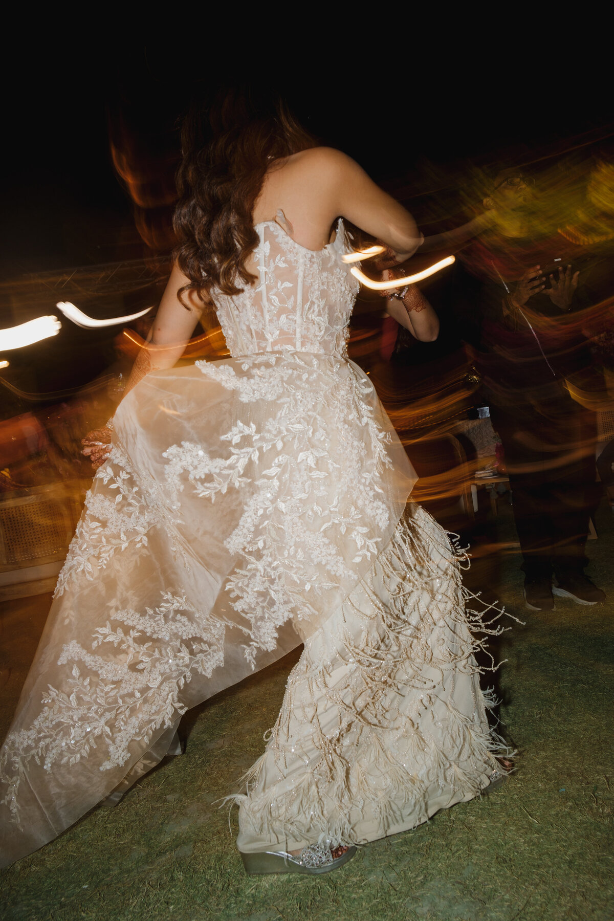WEDDING OUTFIT DETAILS | DESTINATION WEDDINGS IN INDIA | LUXURY WEDDING | PORTFOLIO | TEAM OMBRE 