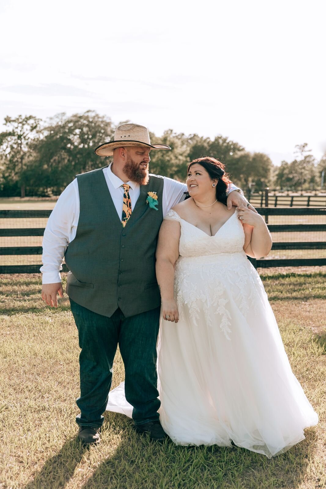 bride and groom portraits at the farmhouse on 44 in eustis