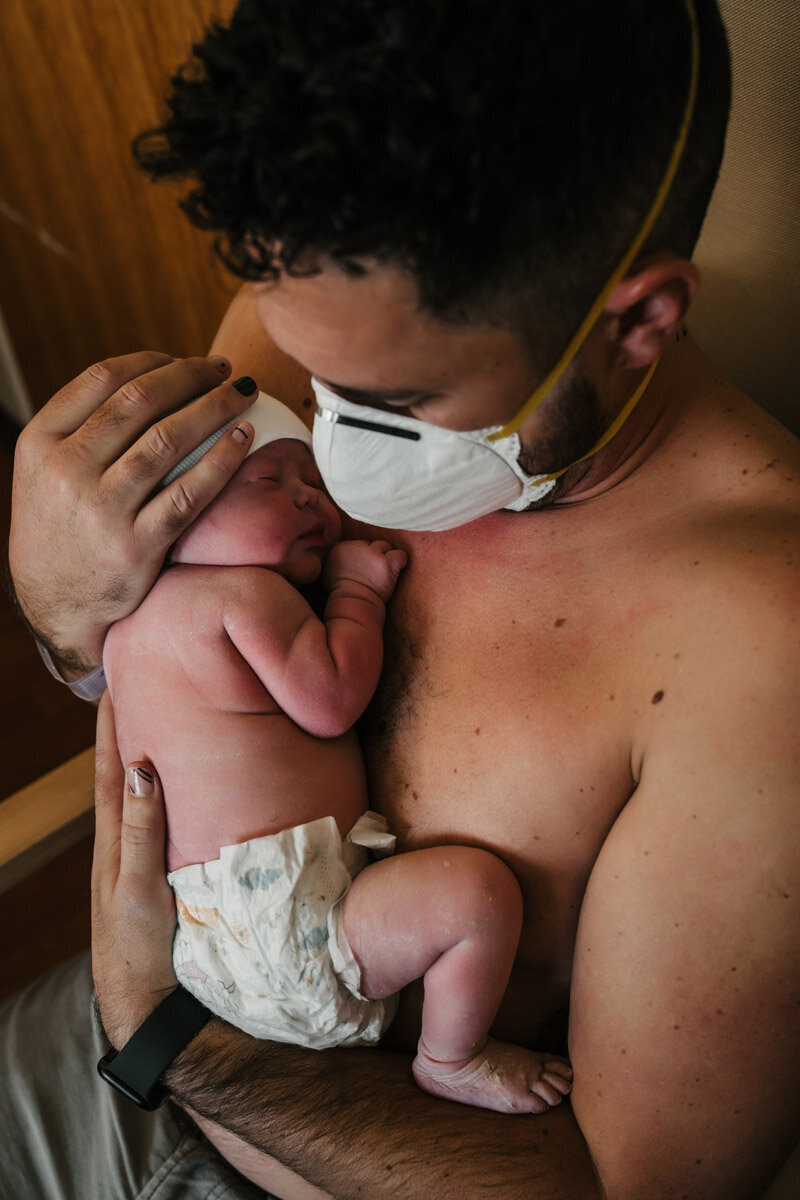 surrogate-hospital-birth-photography-e-030