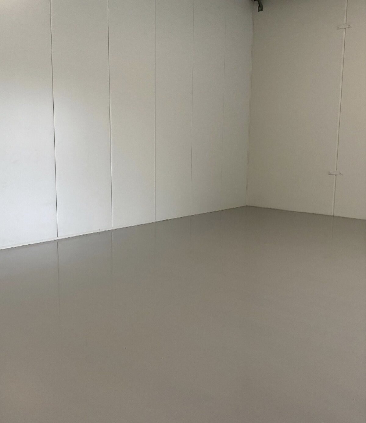 Internal commercial space for epoxy flooring