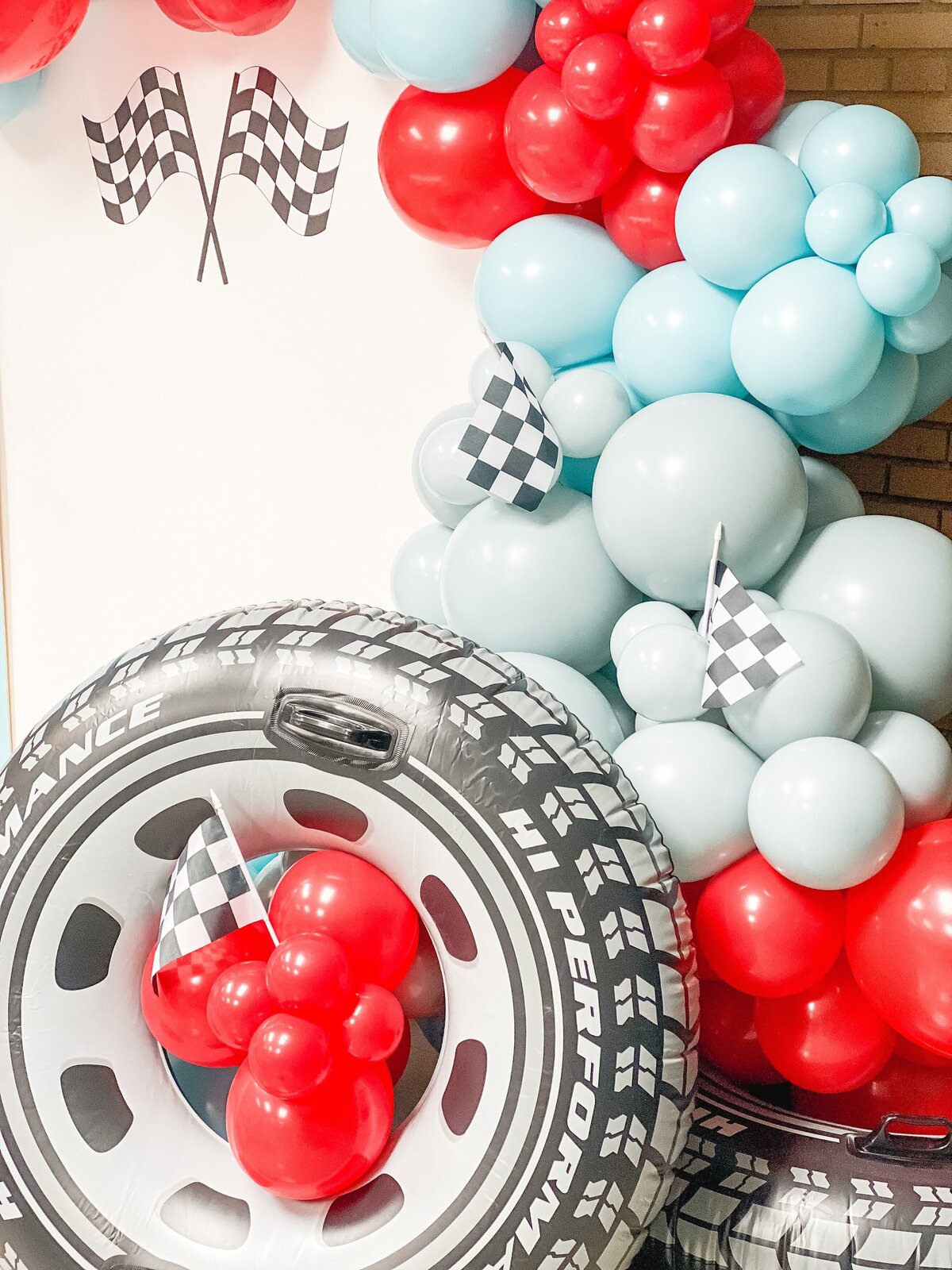 modern-little-events-balloons-nashville