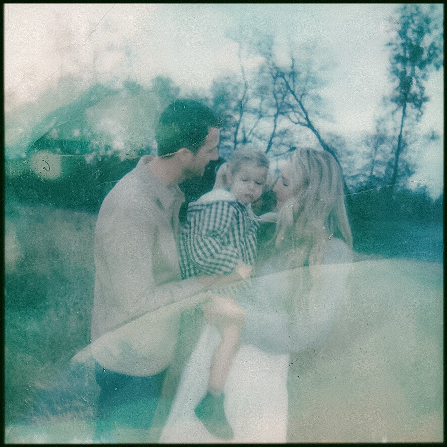 _gabiiazzettiphotography_POLAROIDS-5