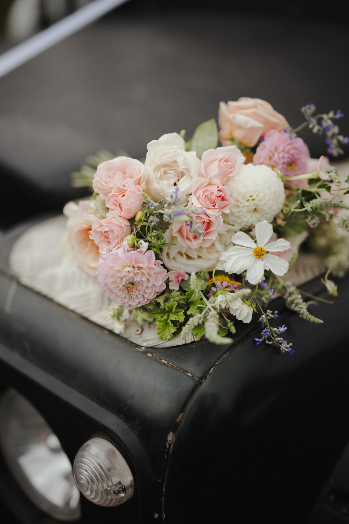 Garden style bridal bouquet 