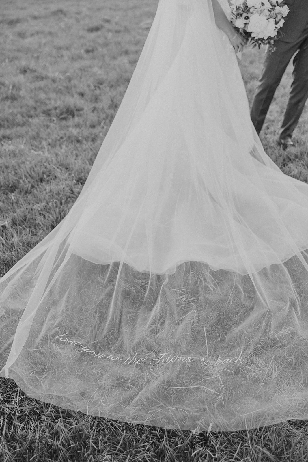 Diamond-cross-ranch-wedding-J-NFoxtails-photography-274