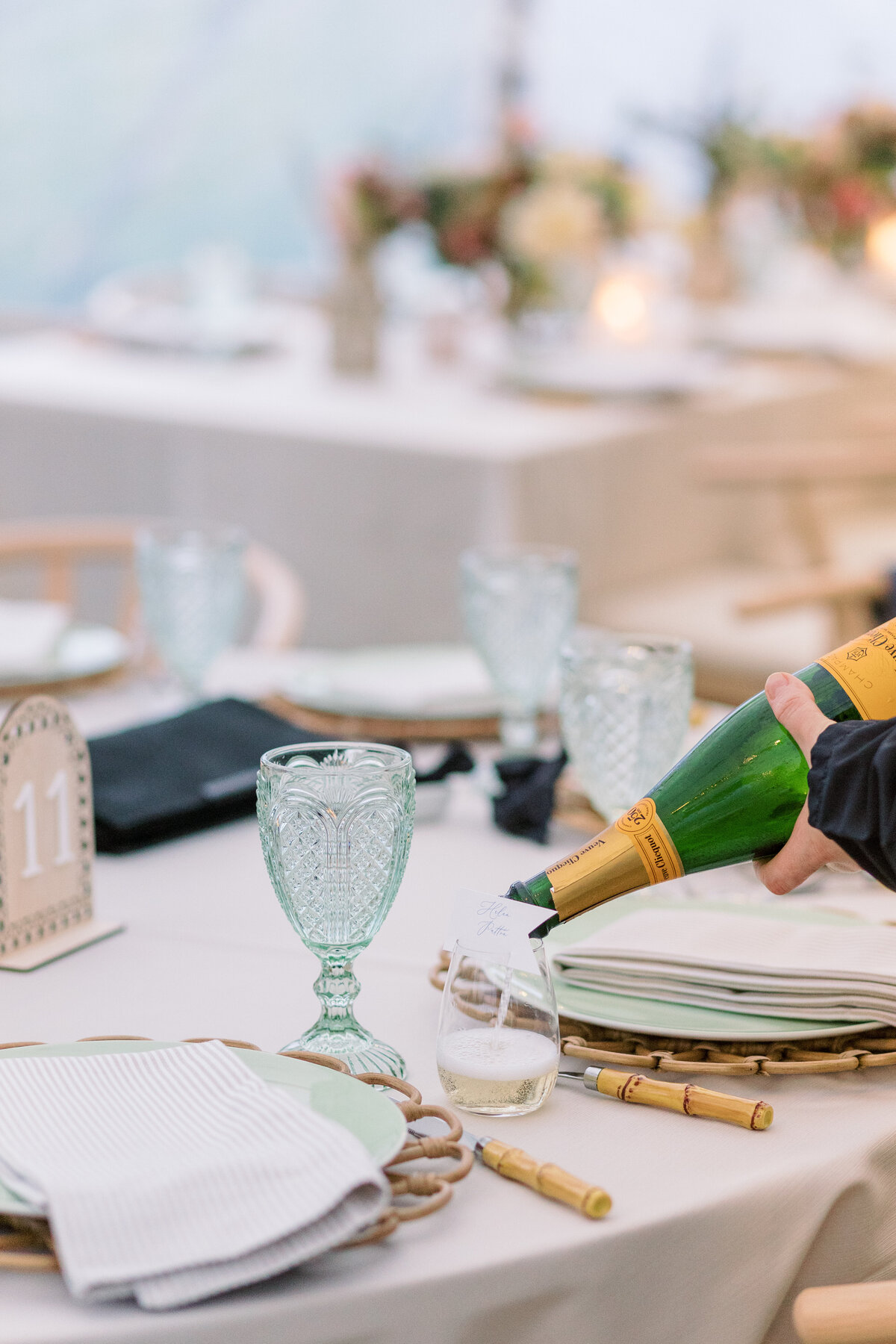 champagne-placecard-glass-flag-winvian