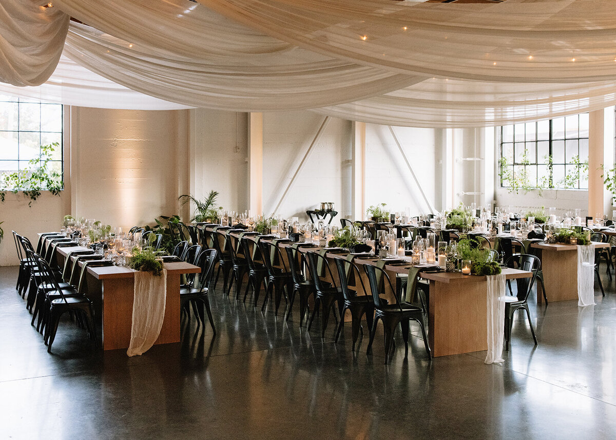 Weston-wood-Tables-Black-Chairs-9581-edit