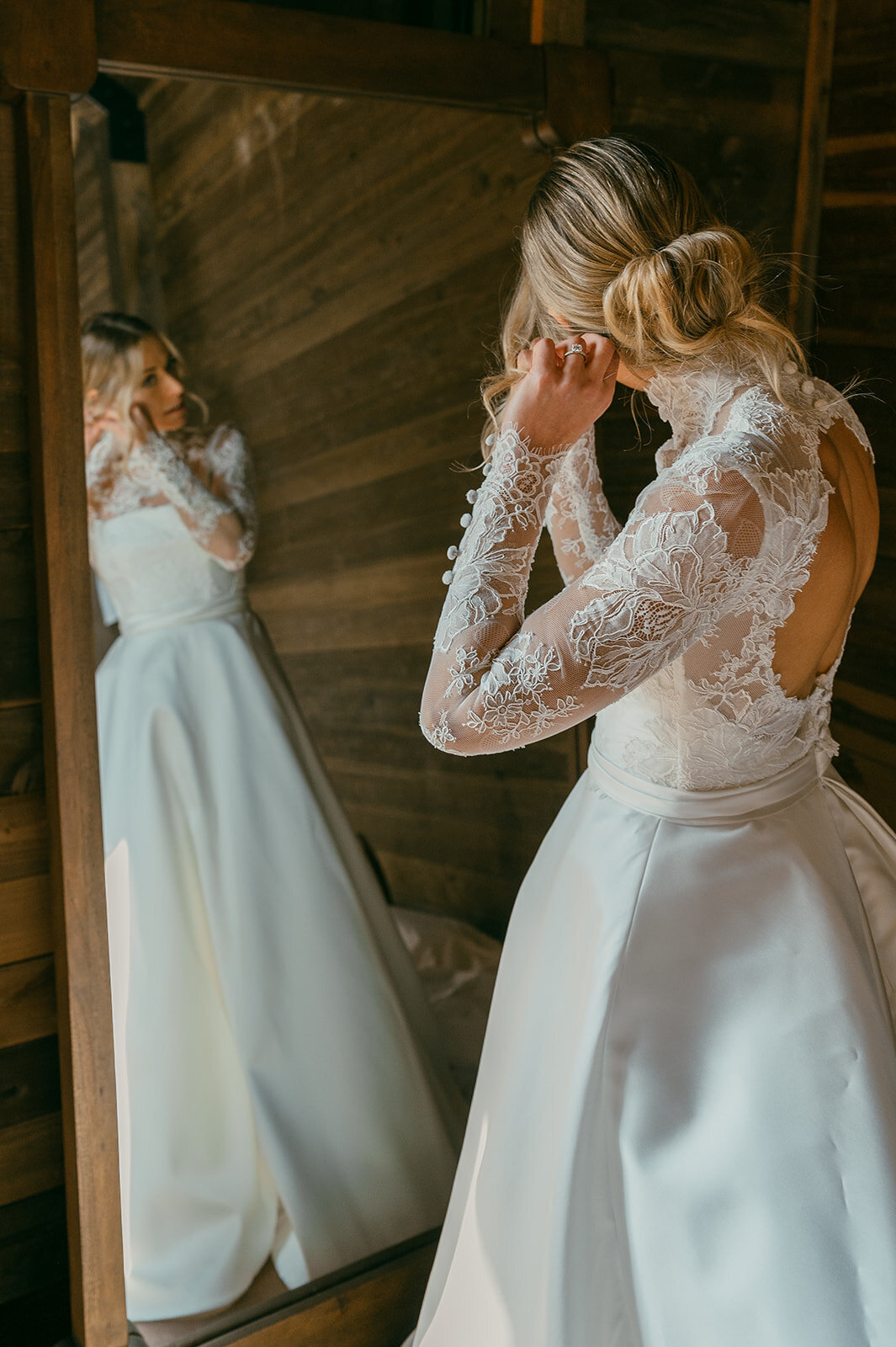 presley-gray-photo-Deerlodge-rustic-western-Montana-wedding-3578