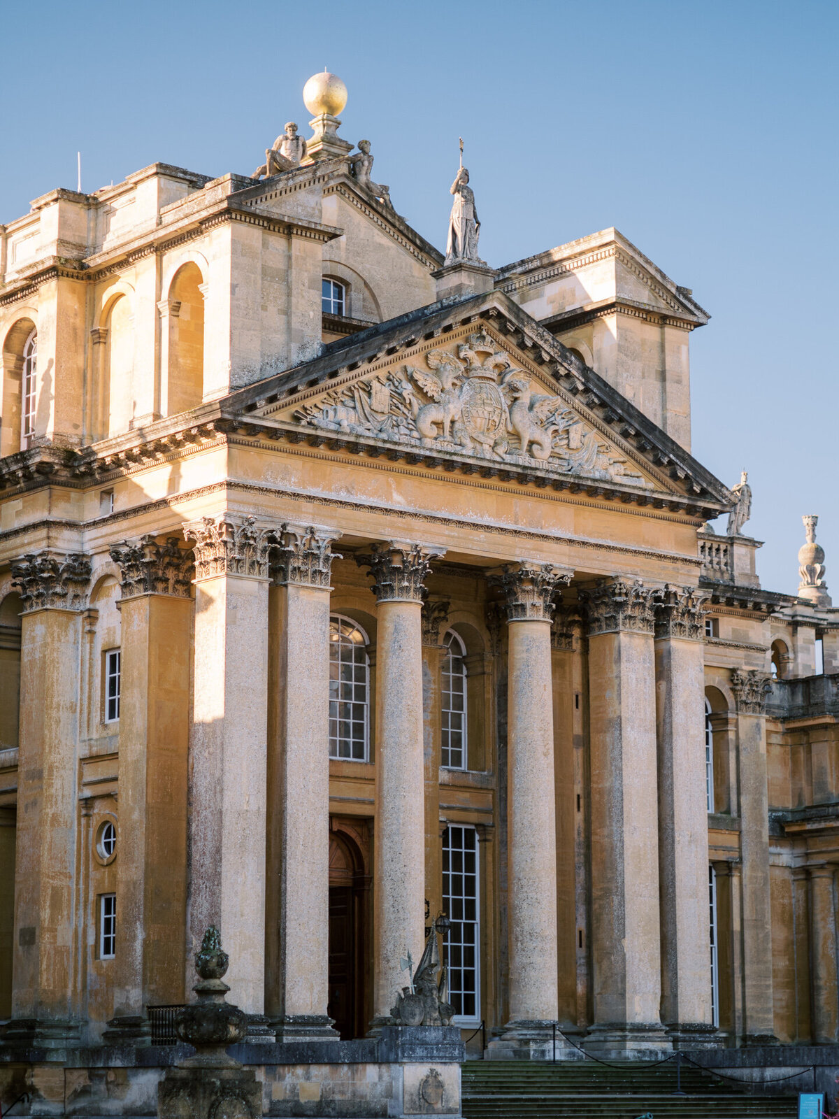 the entrance of Blenheim palace