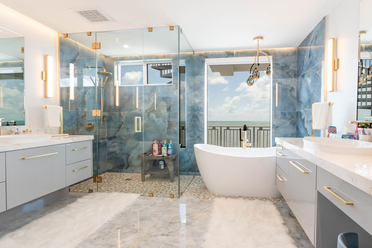 Bathroom 1 (1)